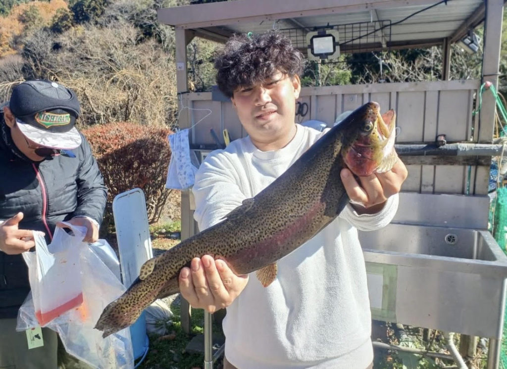 【頂鱒５１ｃｍ】全体