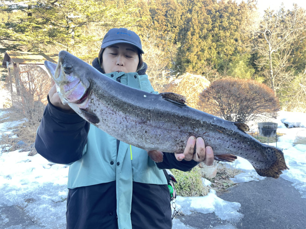 【頂鱒５２ｃｍ】全体