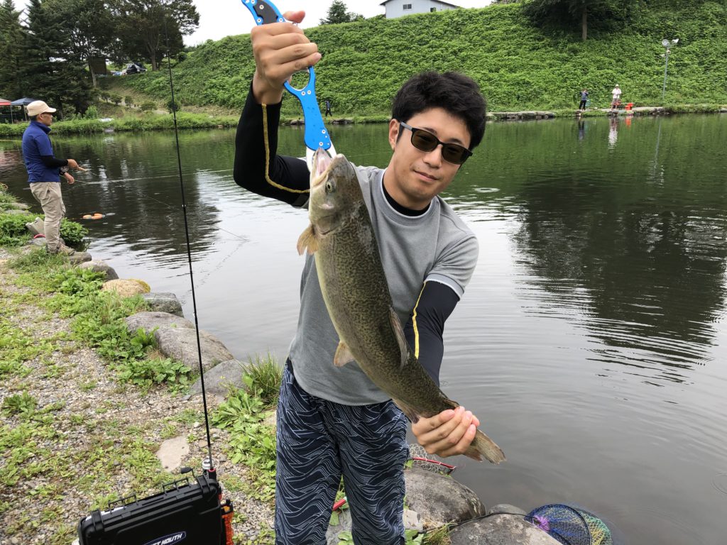 【ロックトラウト５８ｃｍ】全体