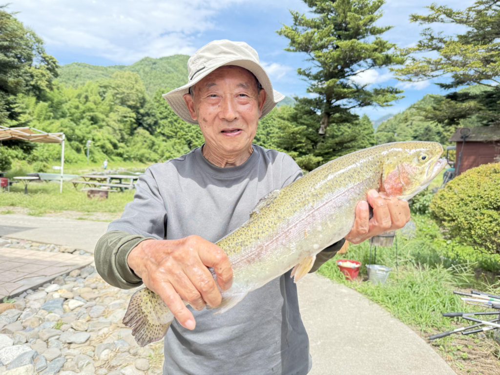 【頂鱒５２ｃｍ】全体