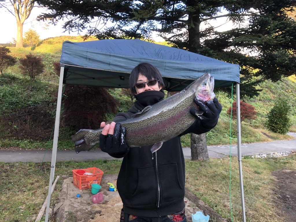 【頂鱒５７ｃｍ】全体