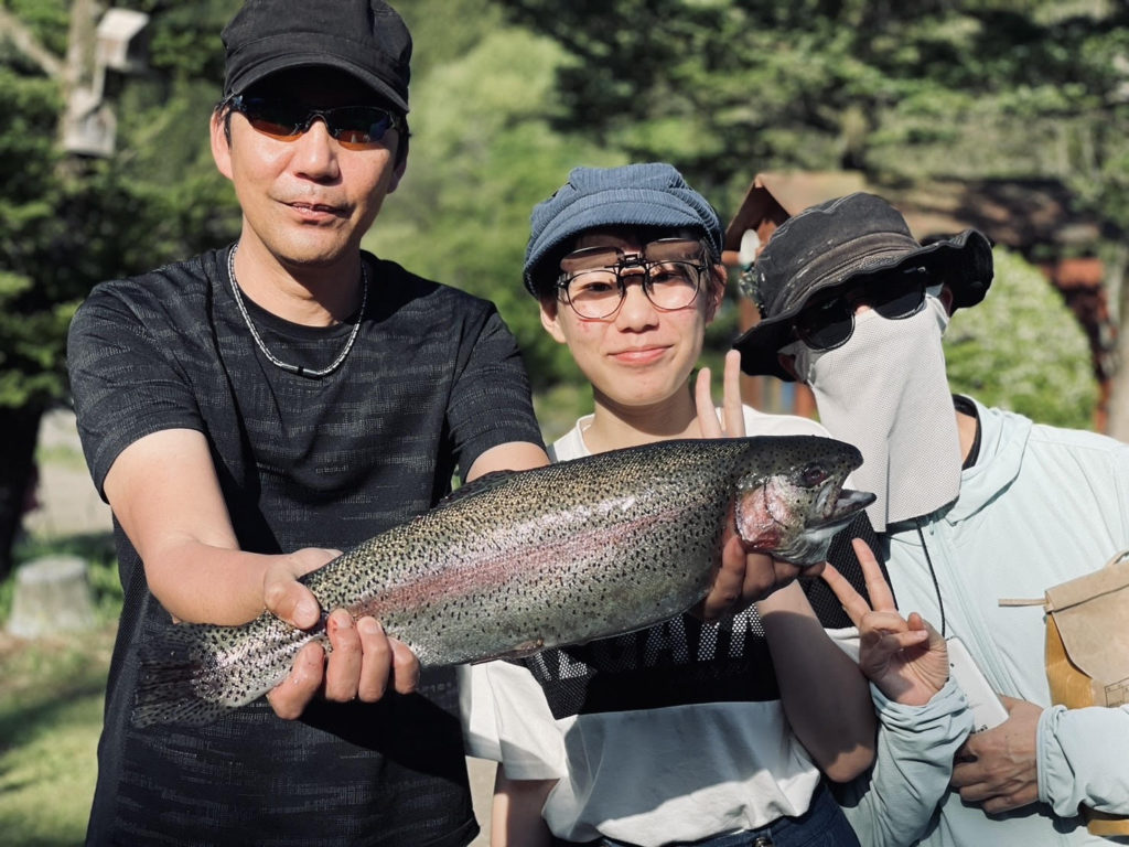 【頂鱒５６ｃｍ】全体