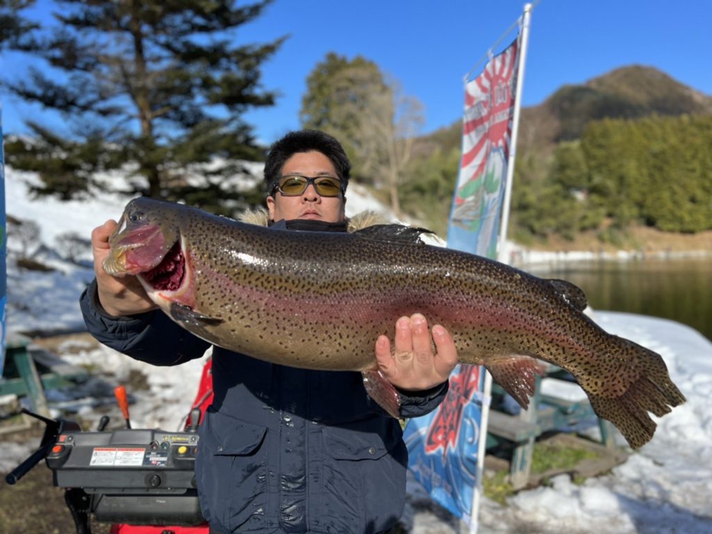 【頂鱒７９ｃｍ】全体