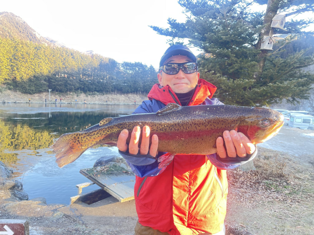 【頂鱒５６ｃｍ】全体