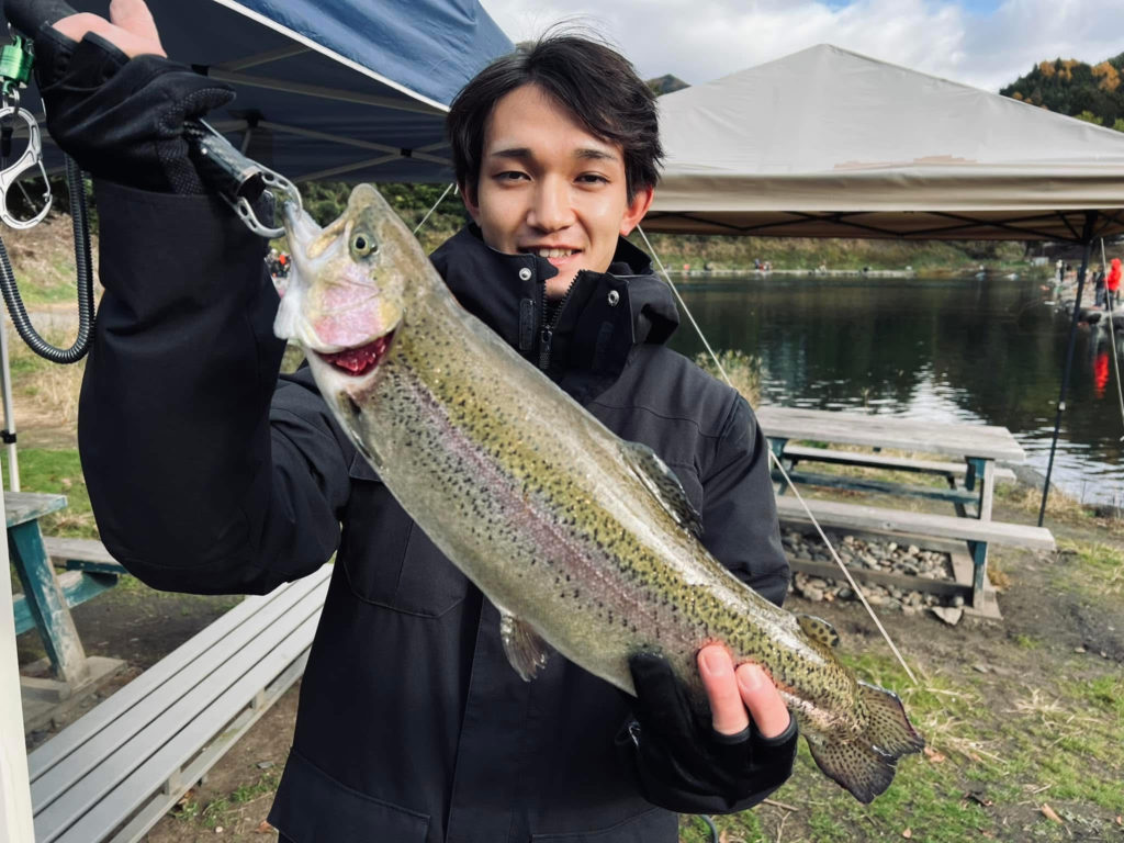 【頂鱒５２ｃｍ】全体