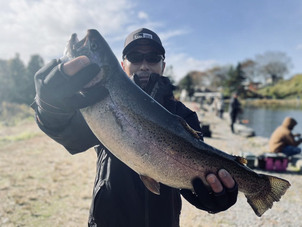 【頂鱒５９ｃｍ】全体