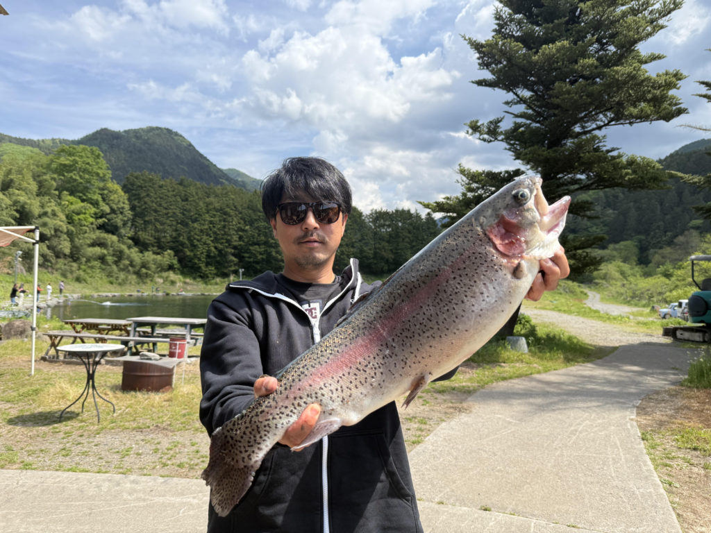【頂鱒６３ｃｍ】全体