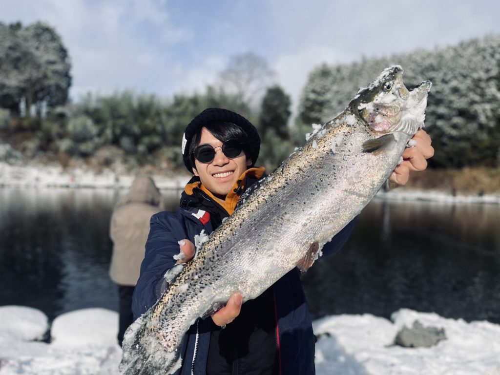 【頂鱒５２ｃｍ】全体