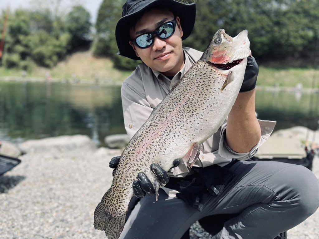 【頂鱒５７ｃｍ】全体