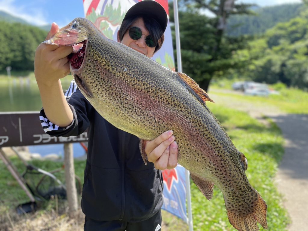 【頂鱒６２ｃｍ】全体