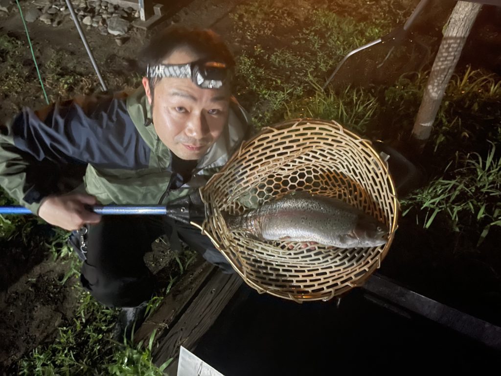 【頂鱒５３ｃｍ】全体