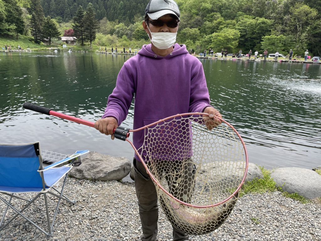 【頂鱒５３ｃｍ】全体