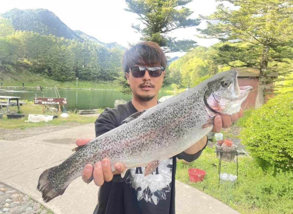 【頂鱒５４ｃｍ】全体