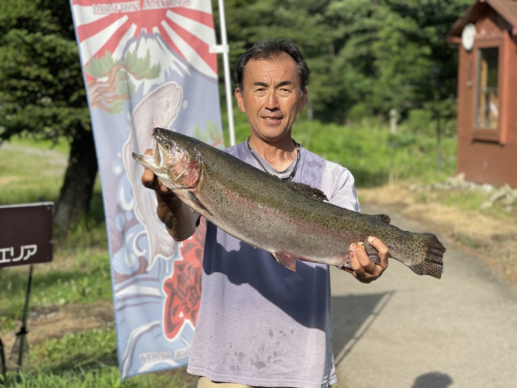 【頂鱒７７ｃｍ】全体