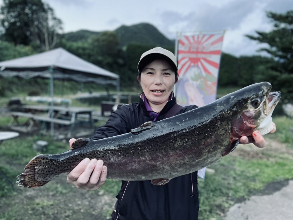 【頂鱒５５ｃｍ】全体