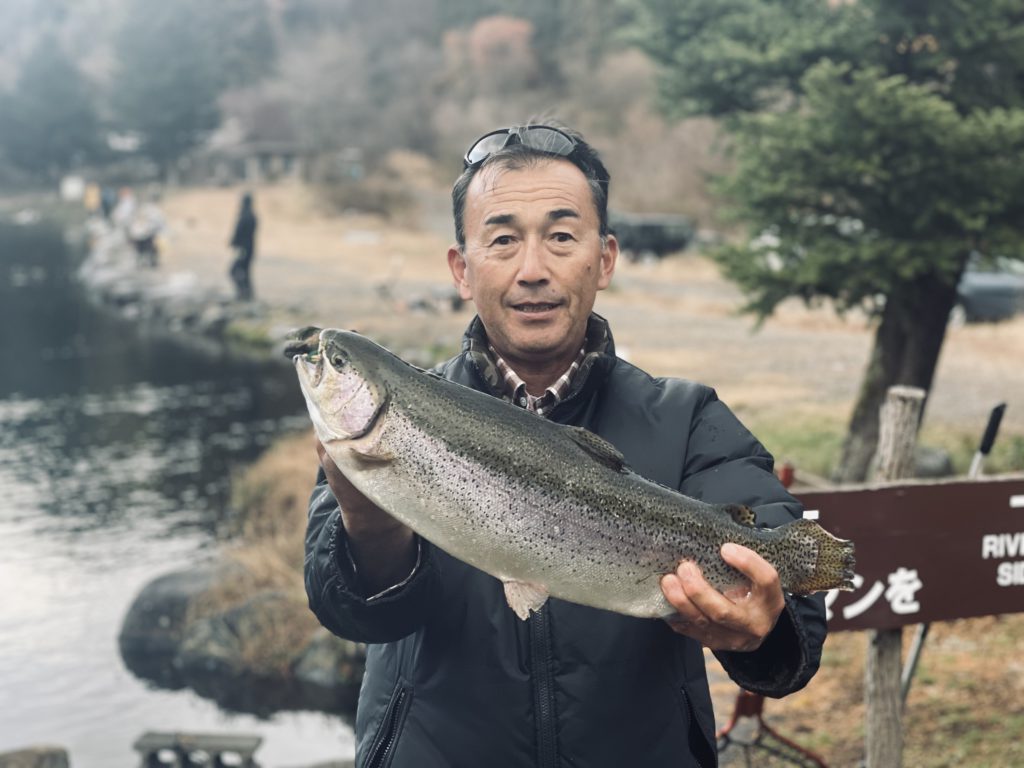 【頂鱒５６ｃｍ】全体