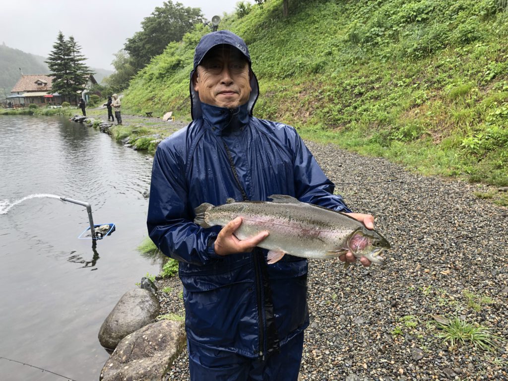 【頂鱒５６ｃｍ】全体