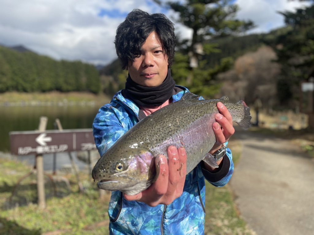 【頂鱒５６ｃｍ】全体