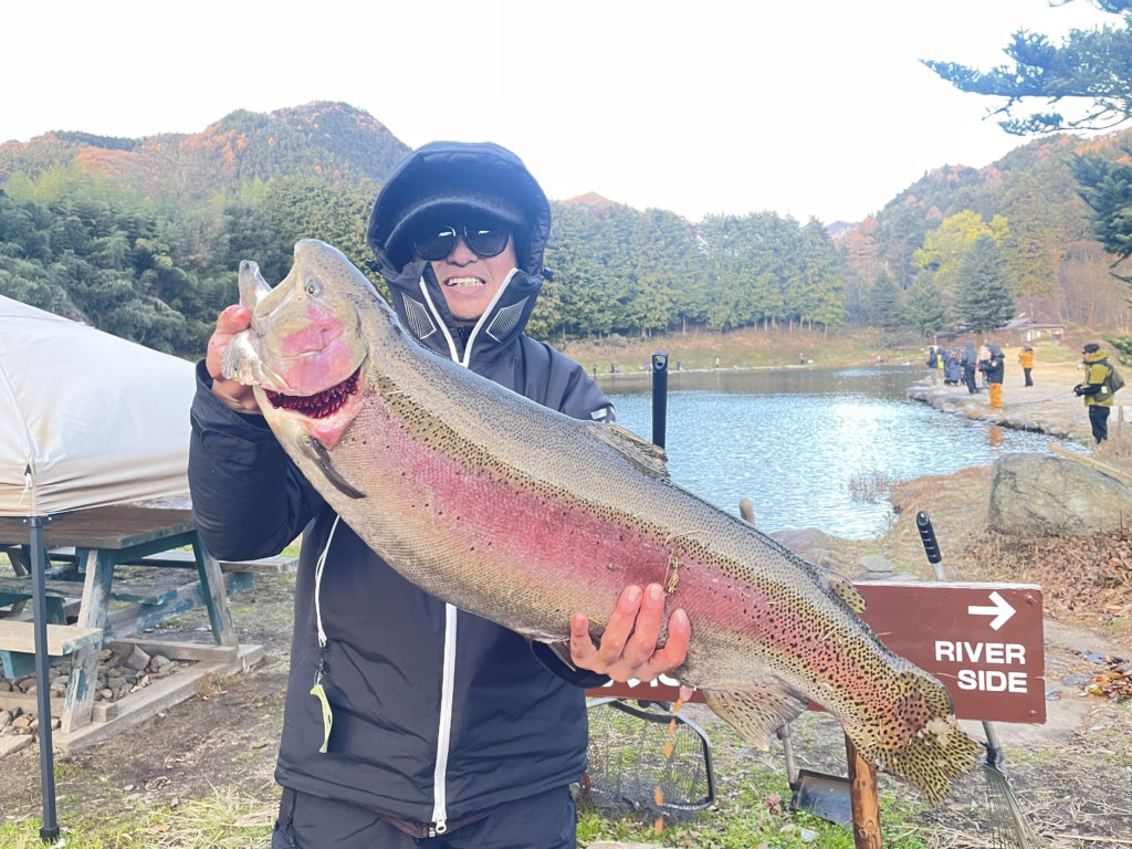 【頂鱒８０ｃｍ】全体