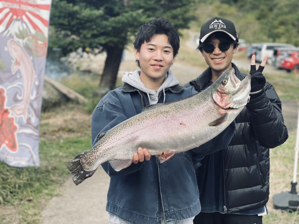 【頂鱒７４ｃｍ】全体