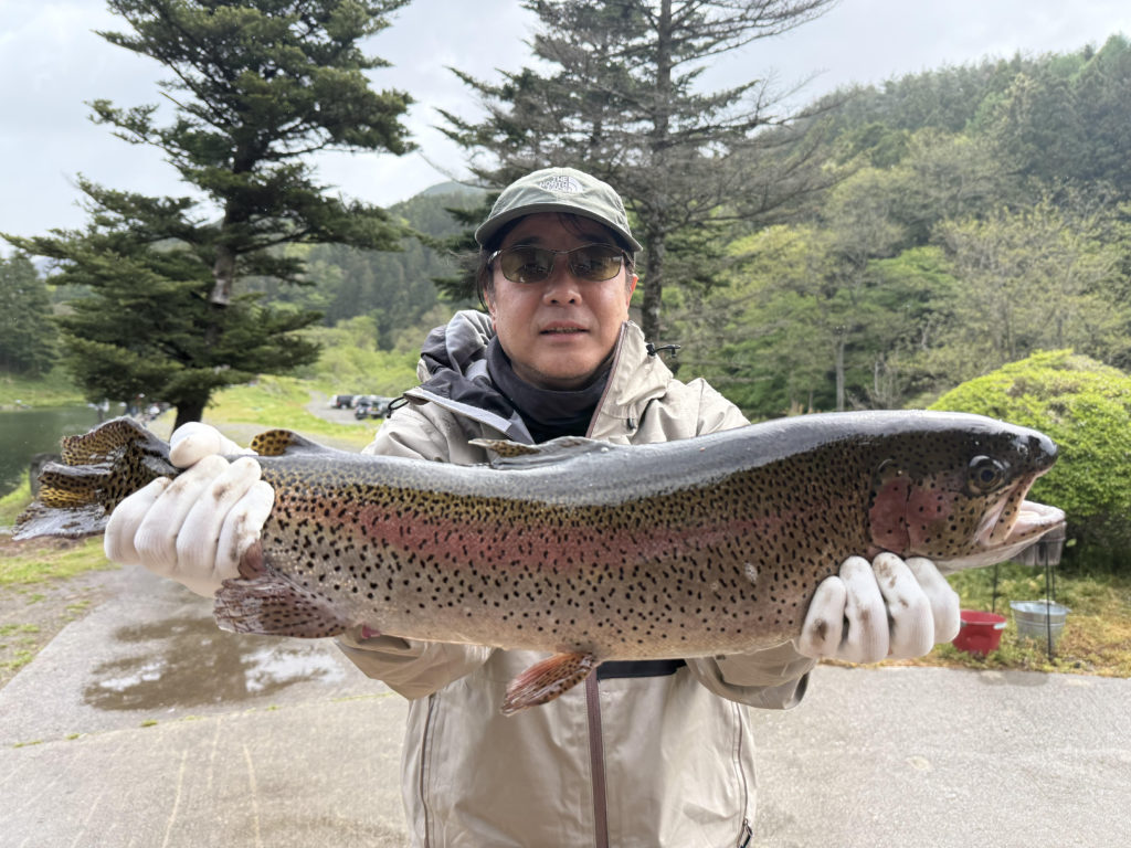 【頂鱒６３ｃｍ】全体