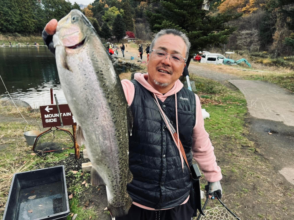 【頂鱒５２ｃｍ】全体