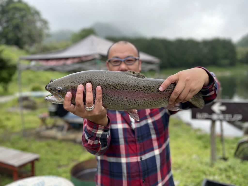 【頂鱒５７ｃｍ】全体