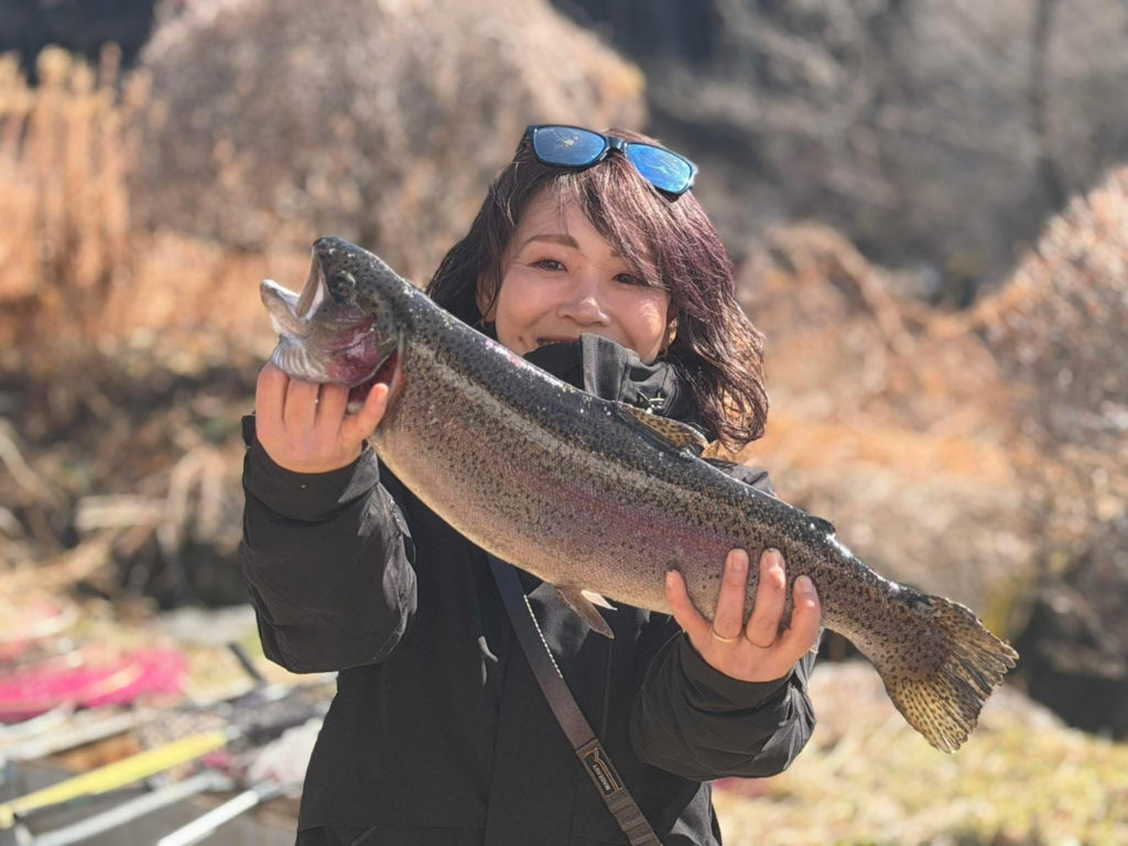 【頂鱒５６ｃｍ】全体