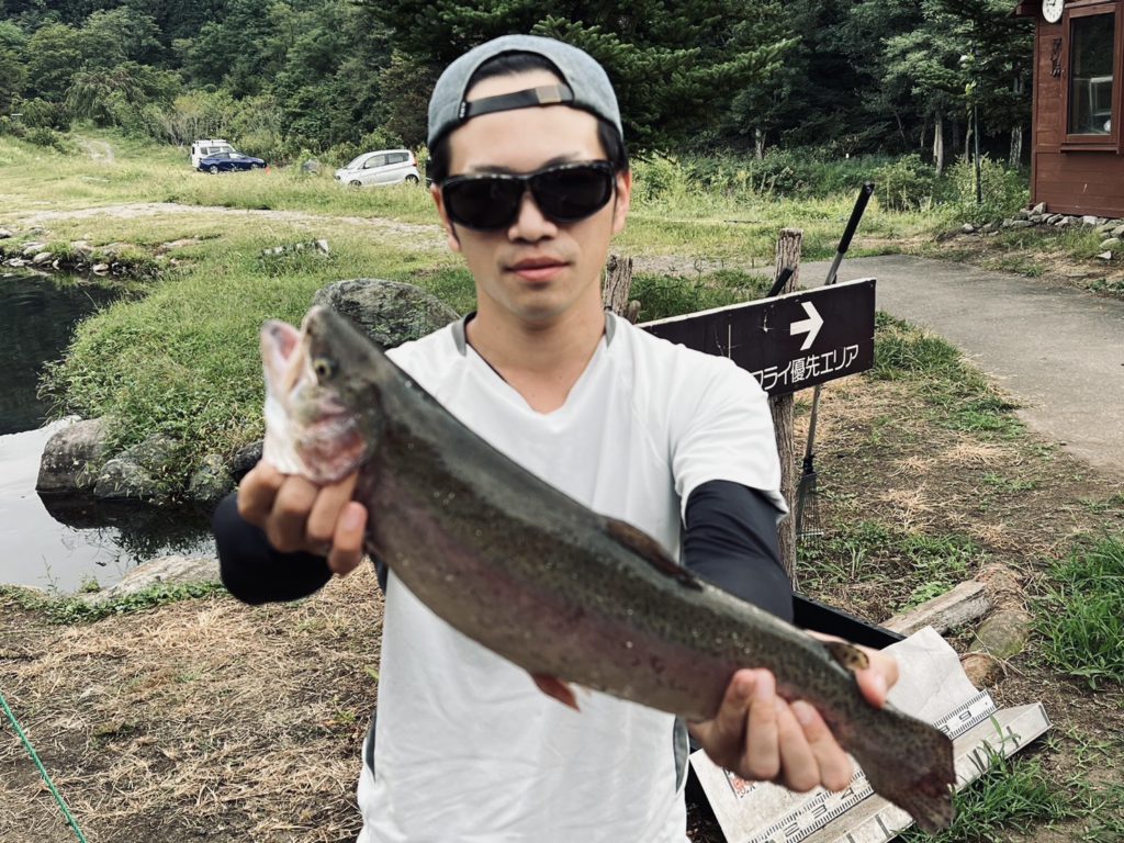 【頂鱒５３ｃｍ】全体