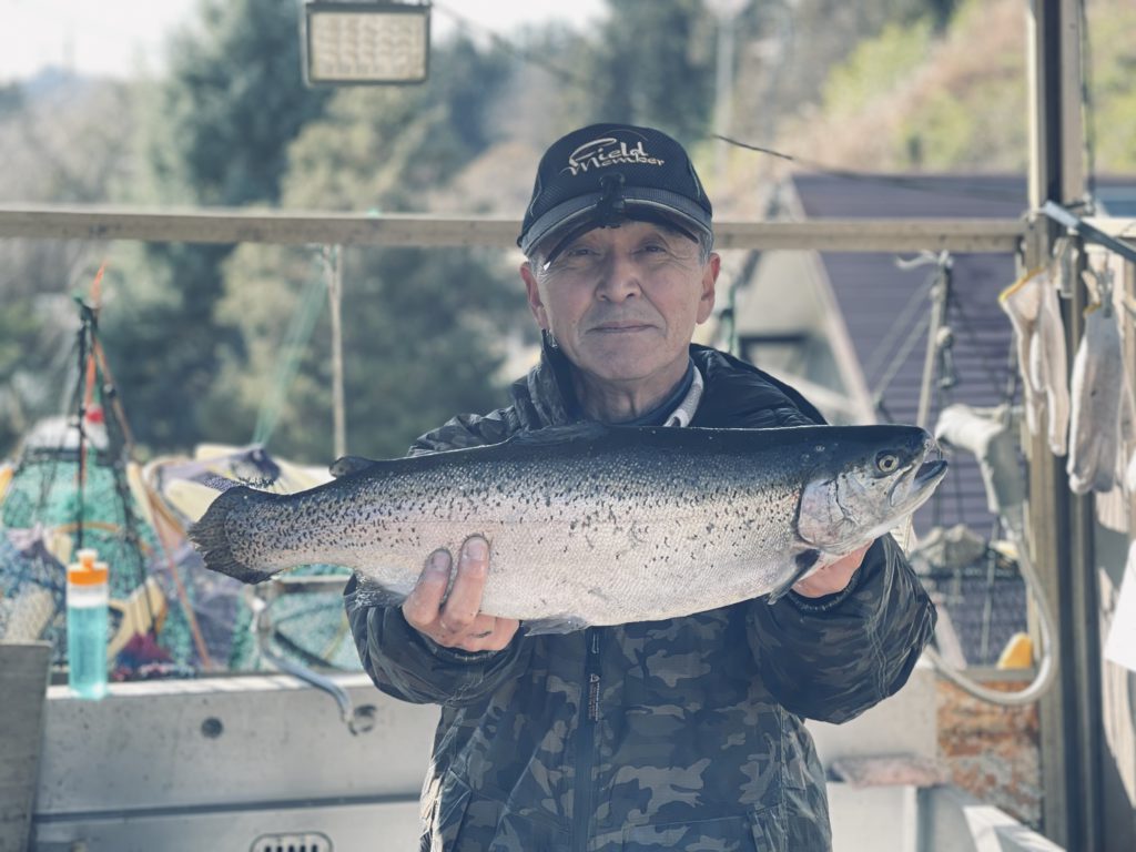 【頂鱒５４ｃｍ】全体