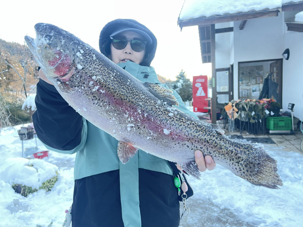 【頂鱒６０ｃｍ】全体