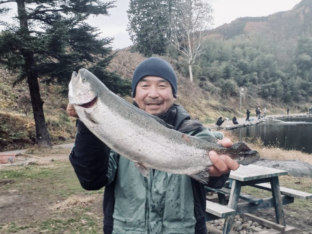 【頂鱒５４ｃｍ】全体