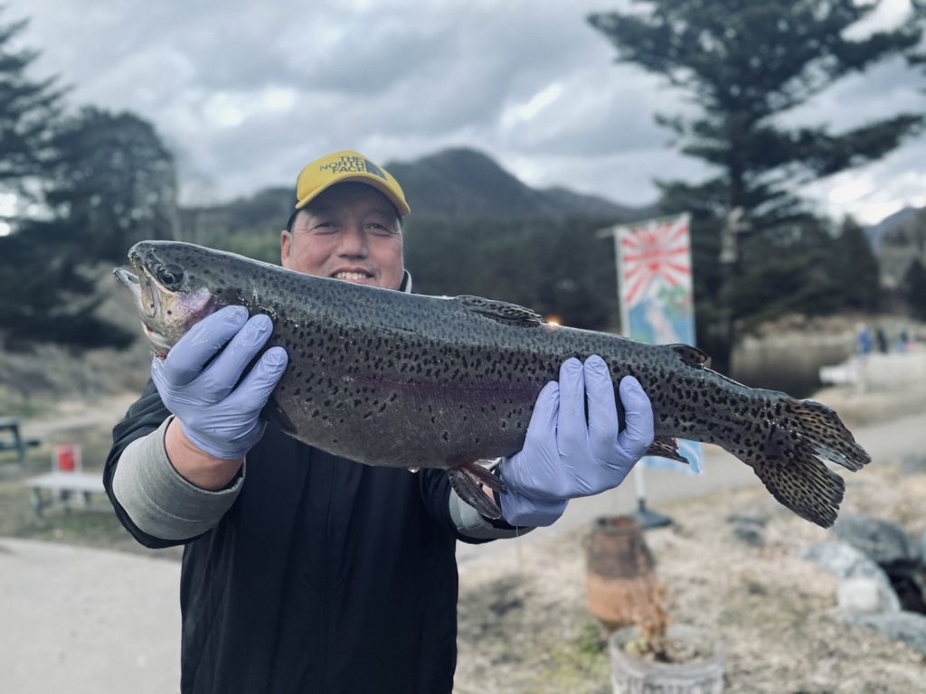 【頂鱒５９ｃｍ】全体