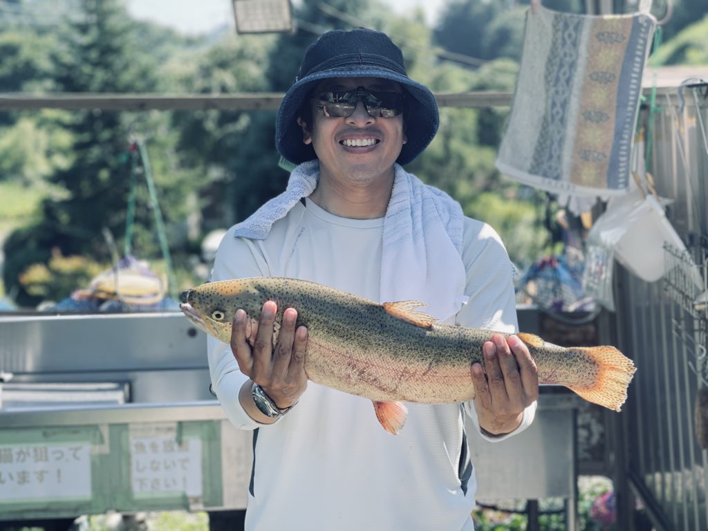 【頂鱒５９ｃｍ】全体