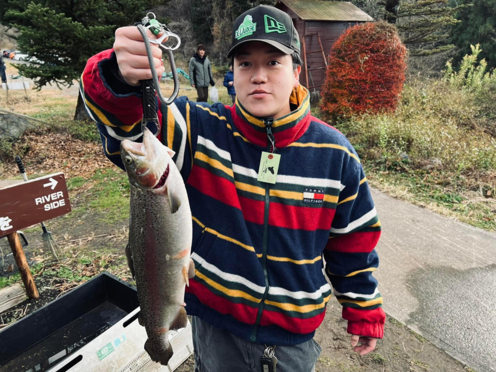 【頂鱒５５ｃｍ】全体