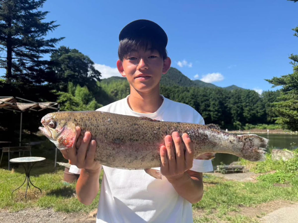 【頂鱒５４ｃｍ】全体