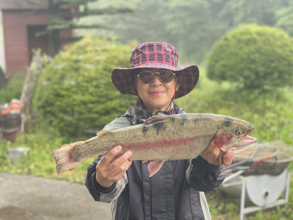 【頂鱒５６ｃｍ】全体