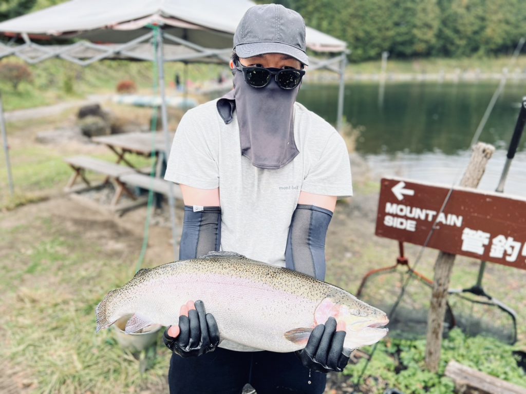 【頂鱒７７ｃｍ】全体