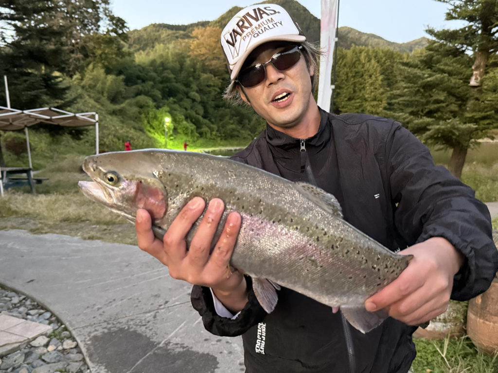 【頂鱒５１ｃｍ】全体