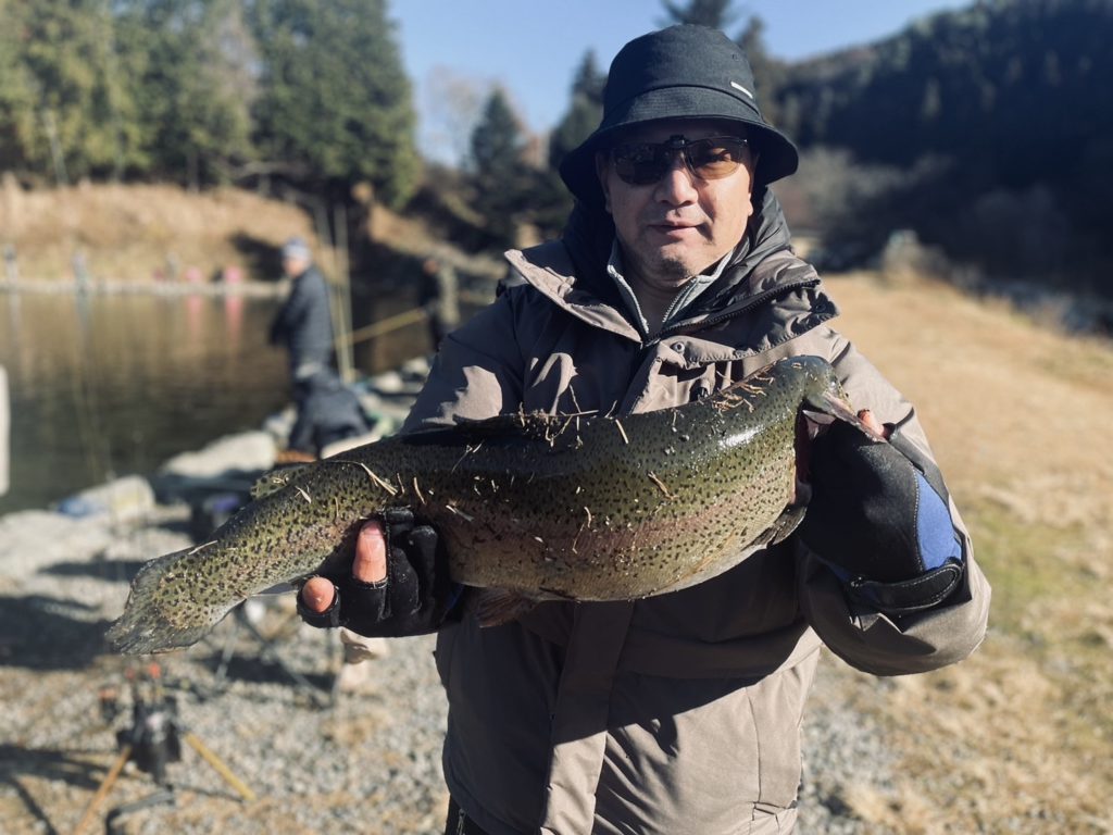 【頂鱒５９ｃｍ】全体