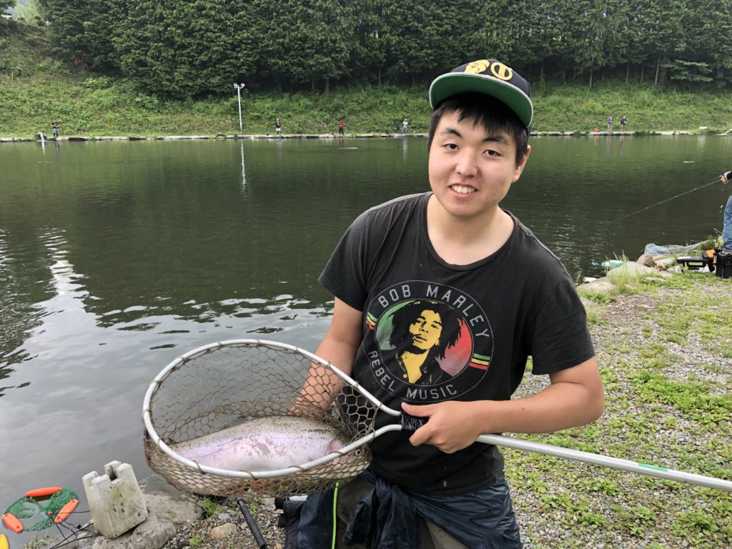 【頂鱒５５ｃｍ】全体