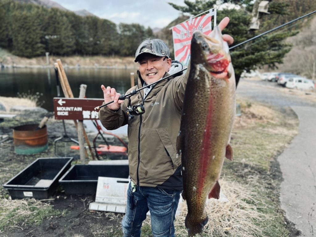 【頂鱒７７ｃｍ】全体