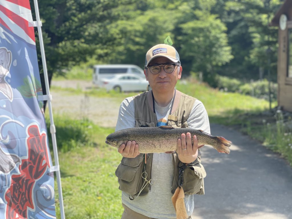 【頂鱒５７ｃｍ】全体