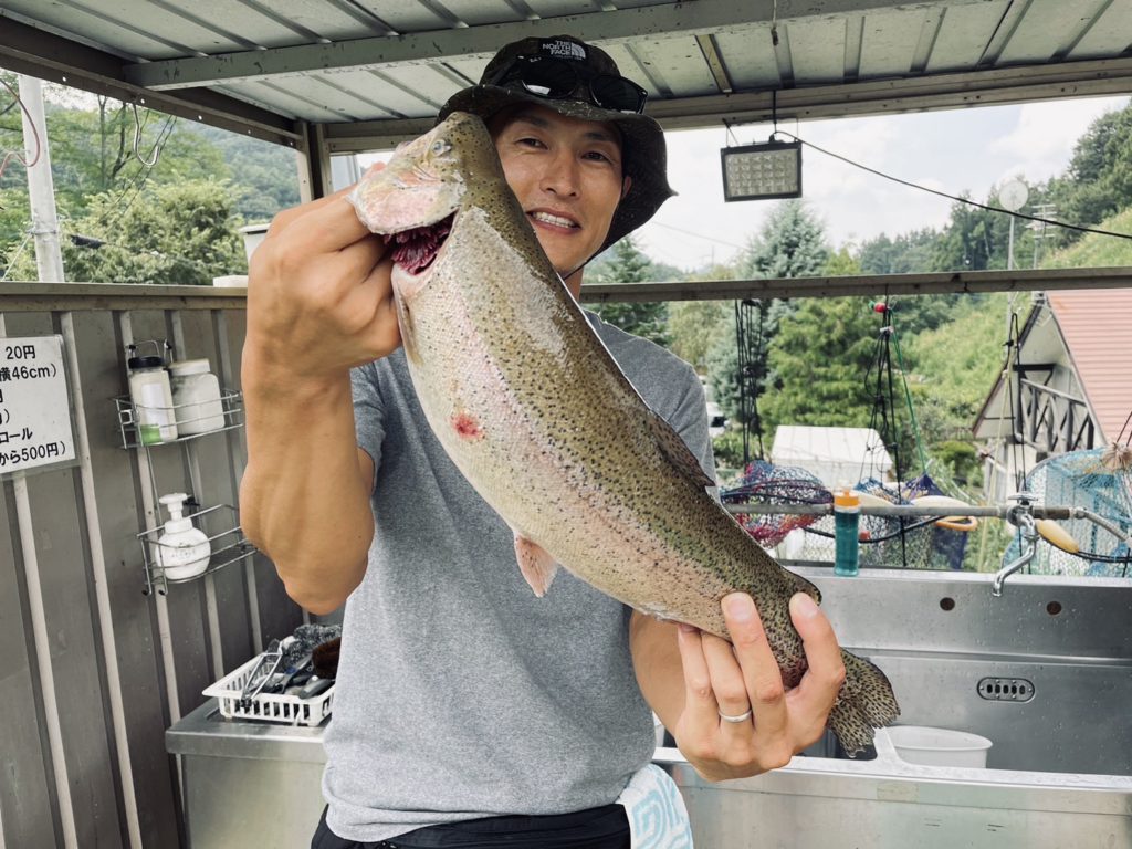 【頂鱒５３ｃｍ】全体