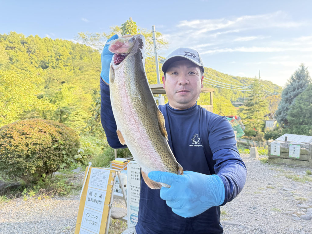 【頂鱒５０ｃｍ】全体