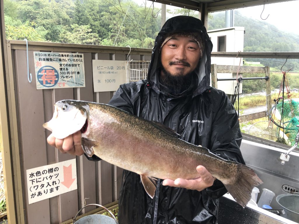 【ロックトラウト５６ｃｍ】全体