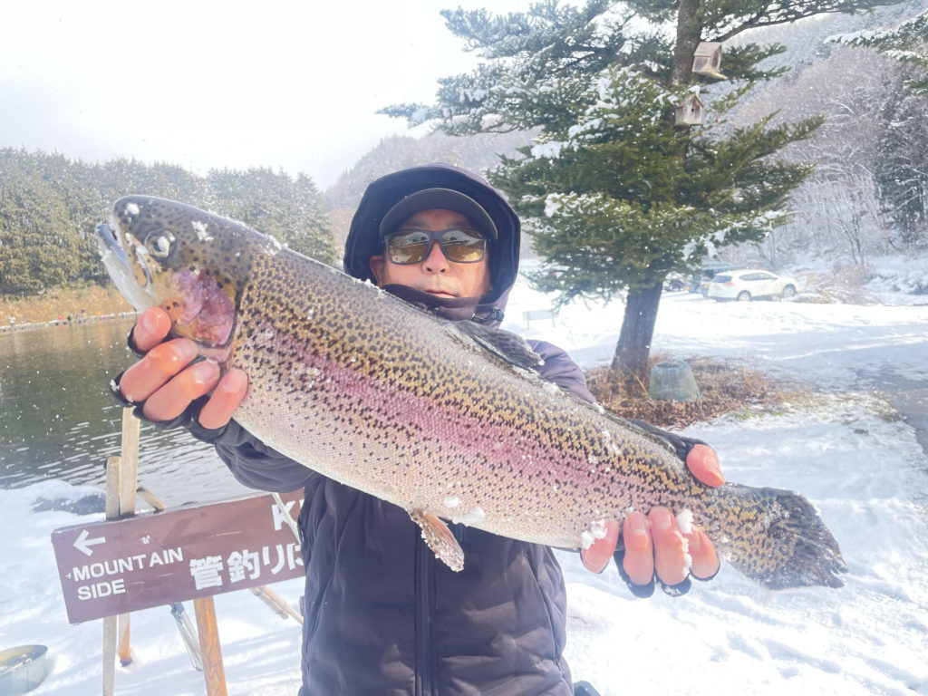 【頂鱒５４ｃｍ】全体