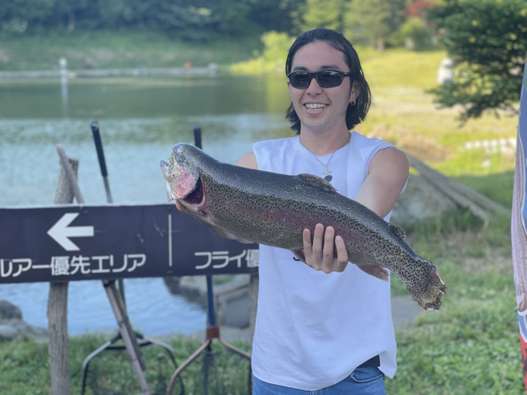 【頂鱒６４ｃｍ】全体