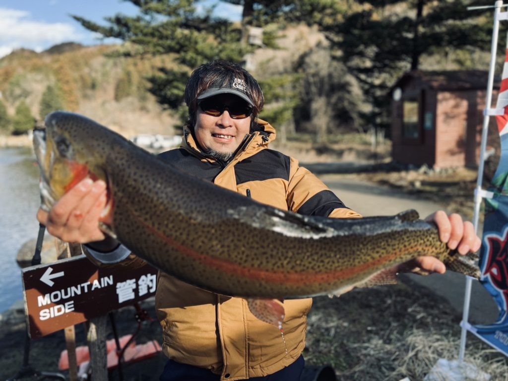 【頂鱒８２ｃｍ】全体