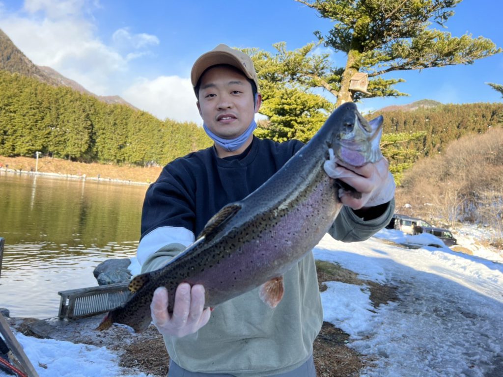 【頂鱒５３ｃｍ】全体